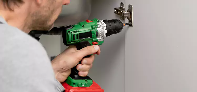 Commercial Door Hinge Repair Holladay